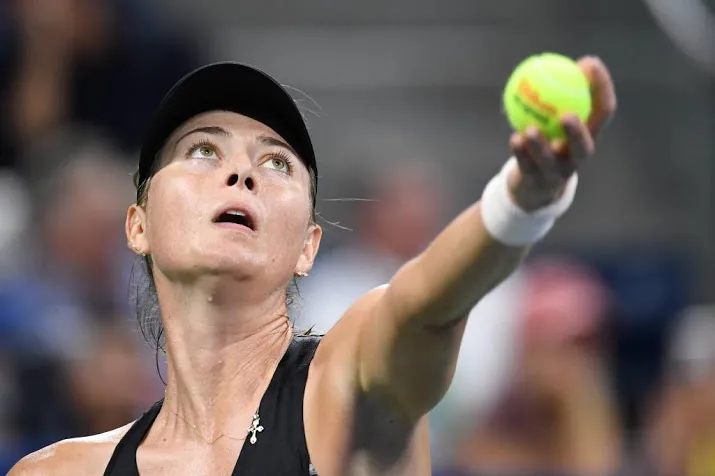 sjarapova wisselvallig bij eerste optreden