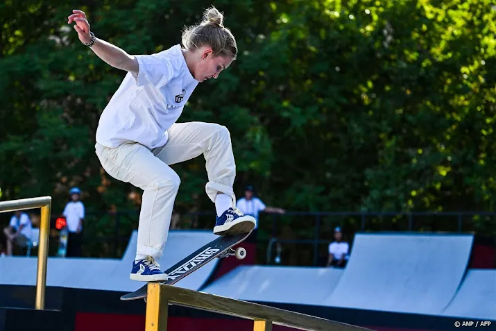 skateboardsters zwetsloot en oldenbeuving naar halve finale wk