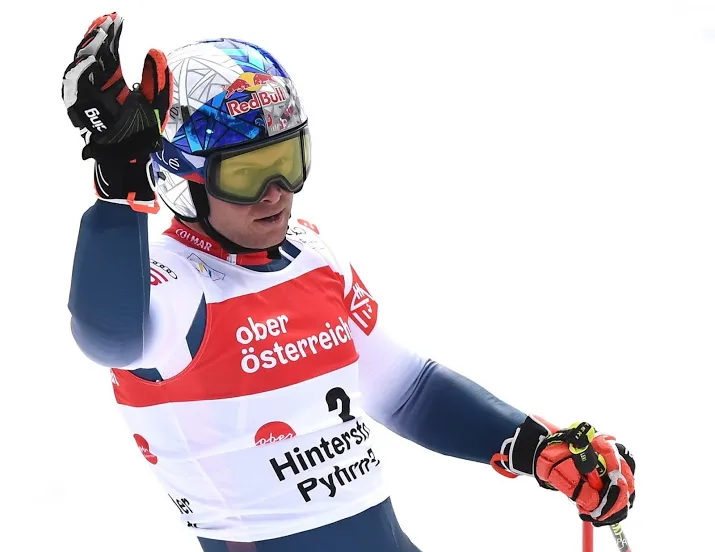skier pinturault nieuwe leider algemene wereldbeker