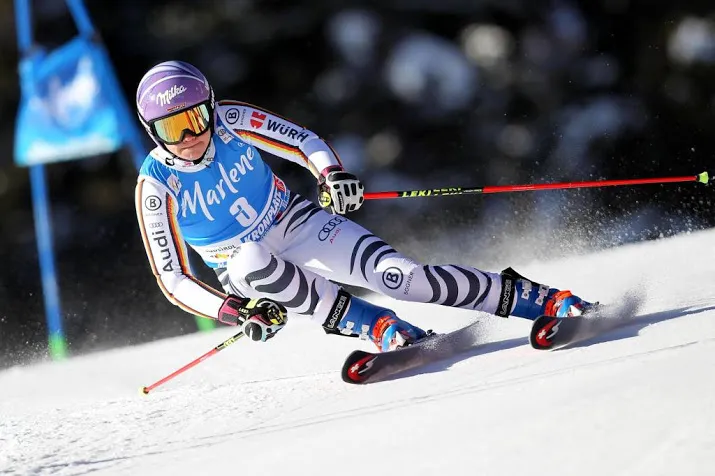 skiester rebensburg keert terug met zege
