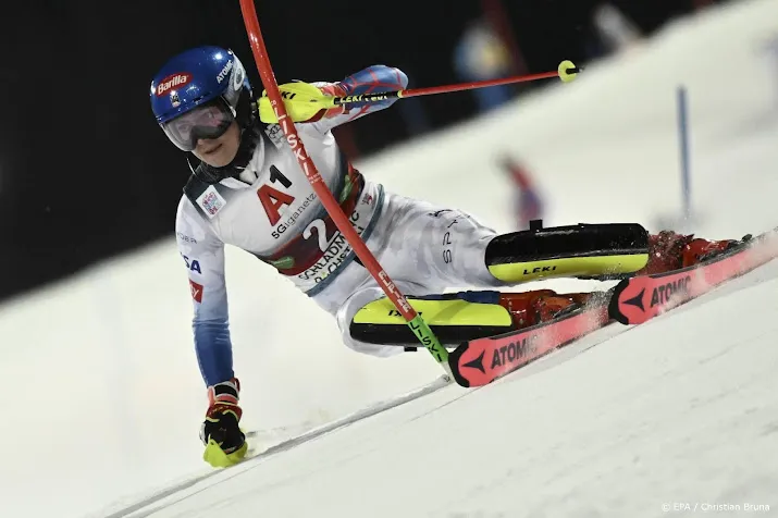 skiester shiffrin troeft rivaal vlhova af op slalom schladming