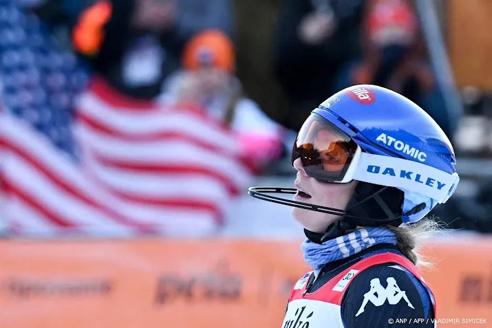 skiester shiffrin wil over twee weken terugkeren na zware val