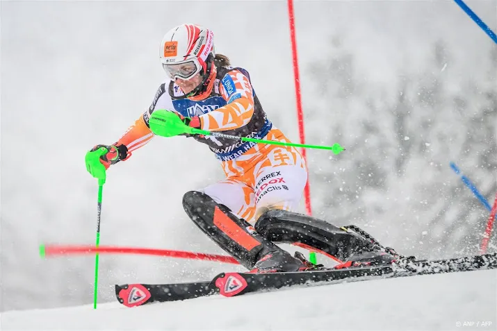 skiester vlhova verkleint achterstand nieuwe domper shiffrin
