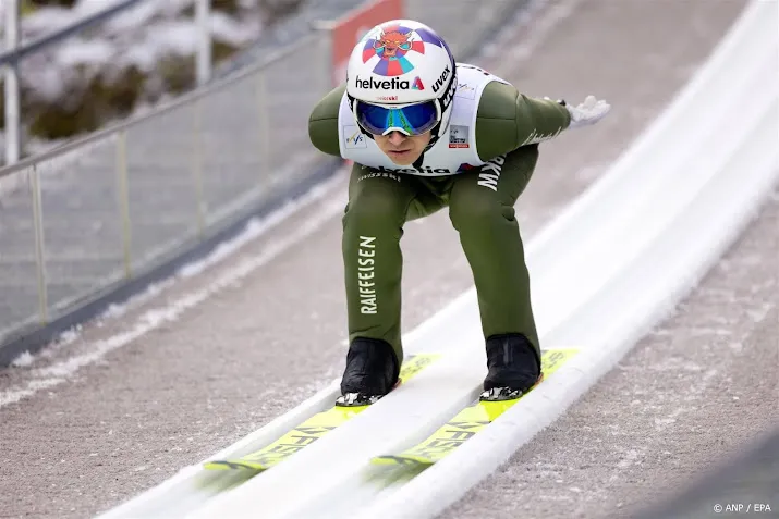 skispringer ammann 42 voor 25e keer in vierschansentournee