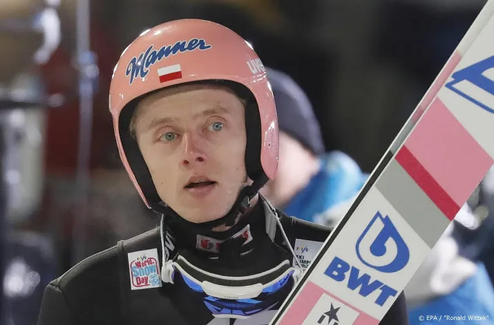 skispringer kubacki grijpt eindzege vierschansentournee