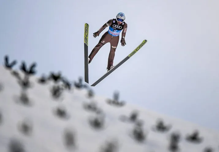 skispringer stoch voltooit grand slam
