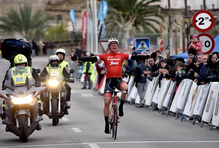 skujins wint vierde etappe in californie