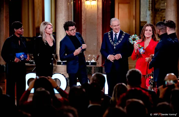 sleutels songfestival in handen van rotterdam