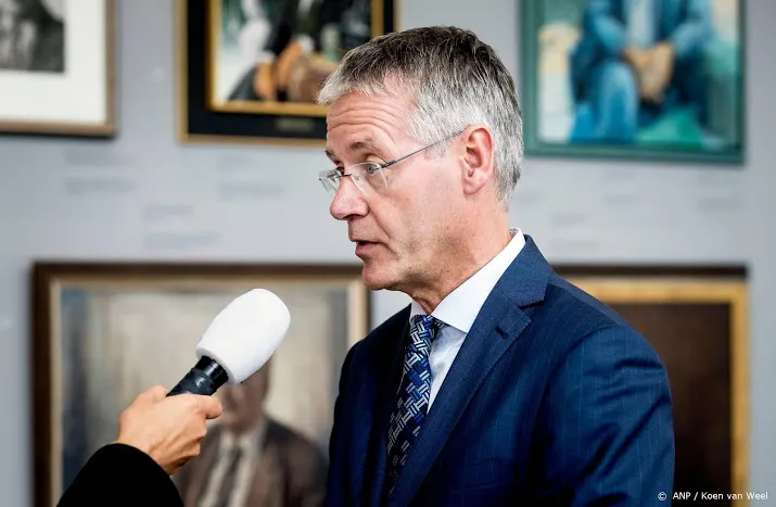 slob trekt portemonnee voorlopig niet voor esf