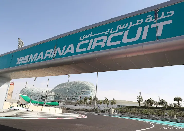 slotrace formule 1 op sneller gemaakt circuit yas marina