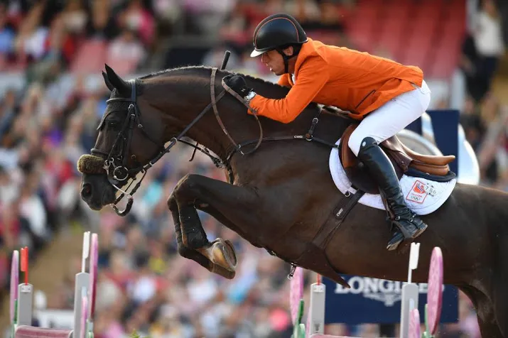 smolders kan door met springpaard don
