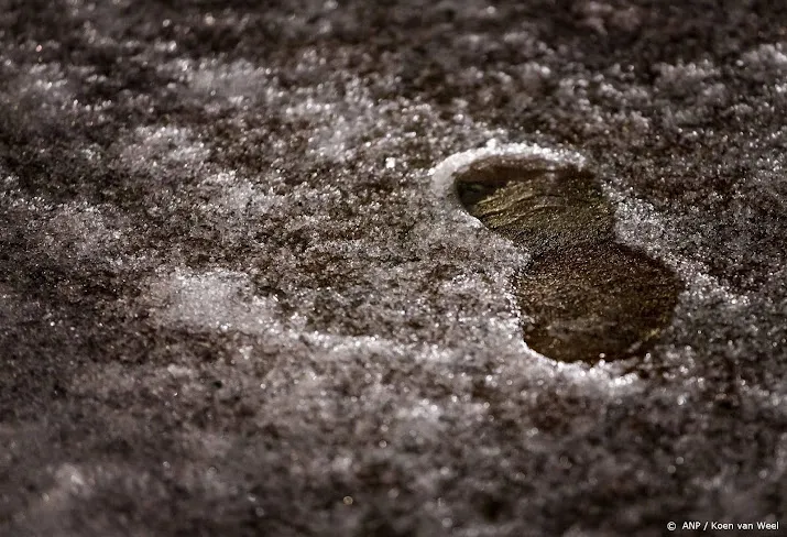 sneeuw begonnen in zuiden komende uren op meer plaatsen wit