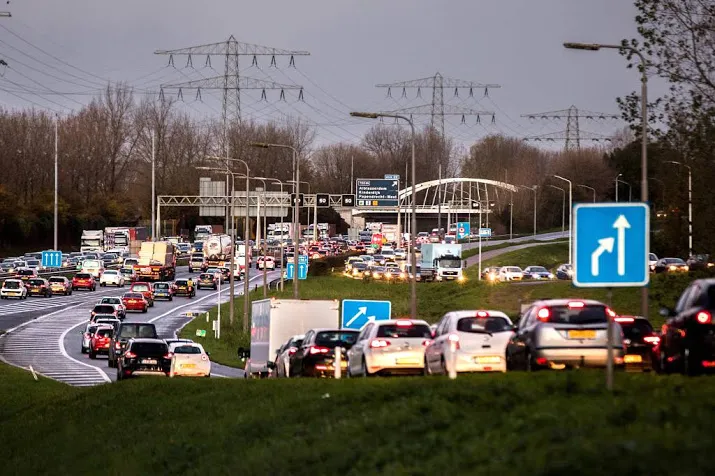 snelweg a16 tegen 19 uur weer open
