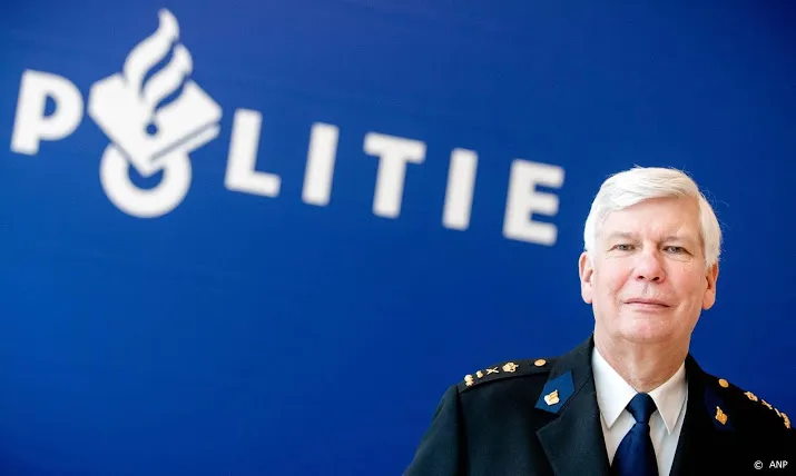 sobere ceremonie rond nieuwe korpschef van essen
