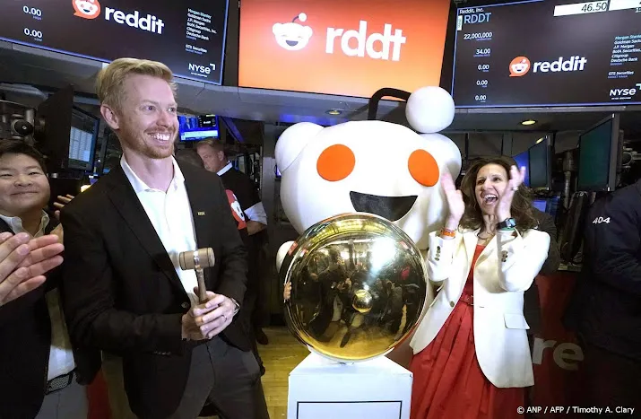 socialmediaplatform reddit schiet omhoog op eerste beursdag