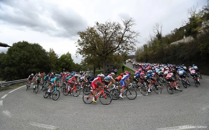 soler wint tweede rit in de vuelta na knappe solo