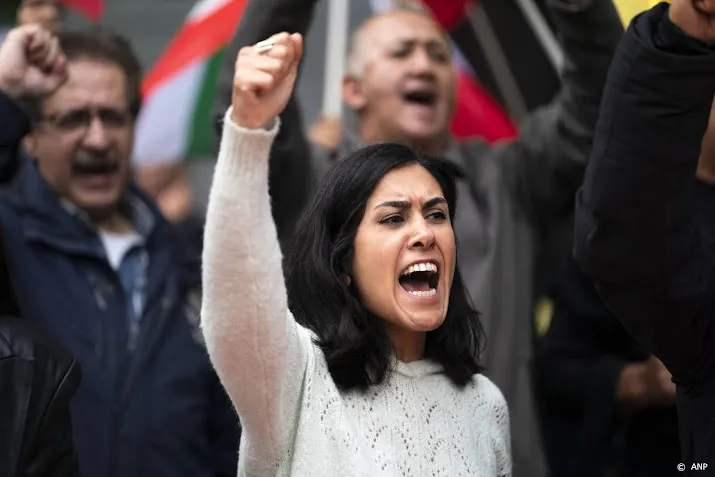 solidariteitsbijeenkomst op het malieveld tegen iraans regime