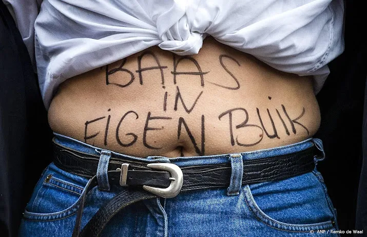 solidariteitsdemonstratie voor abortusrecht zaterdag in amsterdam