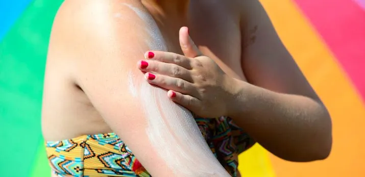 sommige zonnebrandsprays beschermen te weinig