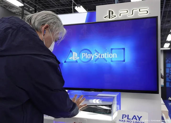 sony kan sterke vraag naar playstation 5 niet bijbenen