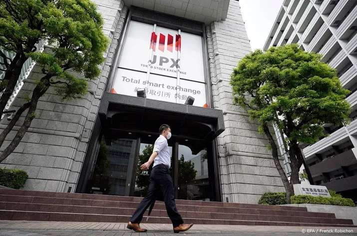 sony uitblinker op lagere japanse beurs