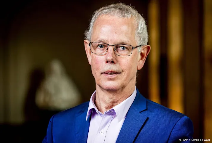 sp senator kox beticht van banden met russische geheime dienst