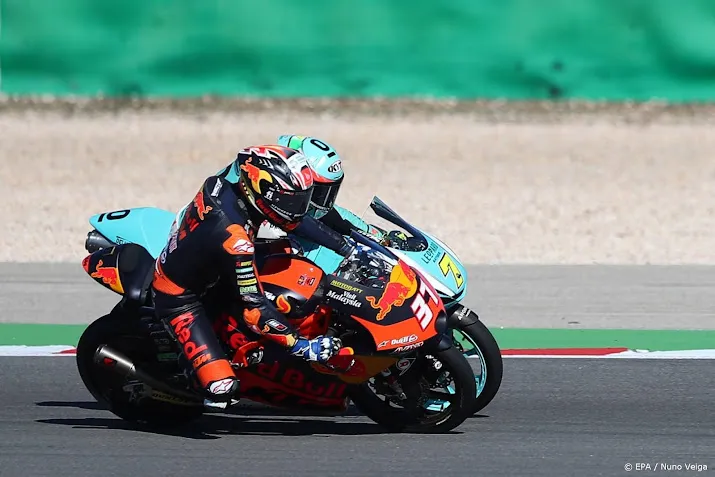 spaanse motorcoureur acosta 17 pakt wereldtitel moto3