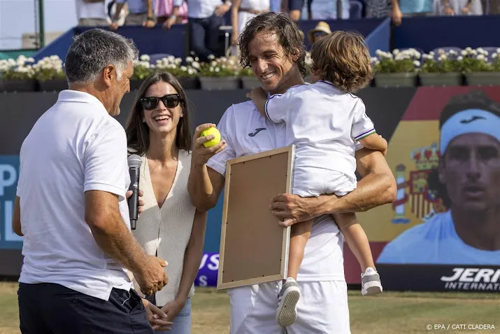 spaanse tennisser lopez zwaait af met kwartfinale op mallorca