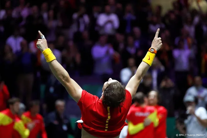 spaanse tennissers loven superheld nadal