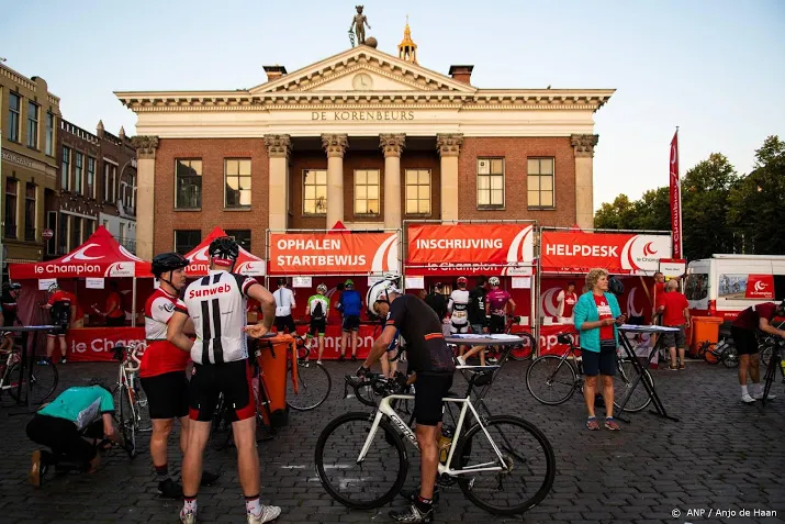 spandoeken langs parcours bauke mollema tocht
