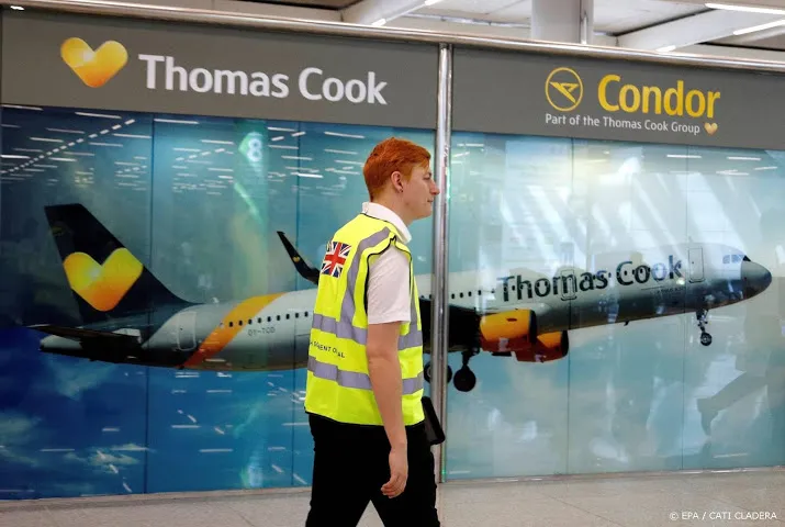 spanje trekt miljoenen uit om val thomas cook
