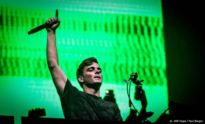 speciale postzegel geeft toegang tot optreden martin garrix