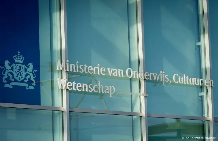 speelgoedtrekkers blokkeren onderwijsministerie