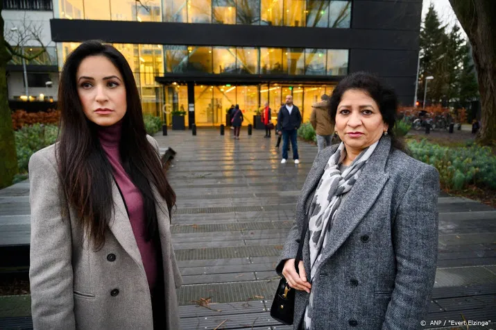 spookzitting vader ontvoerde insiya na vijf minuten voorbij