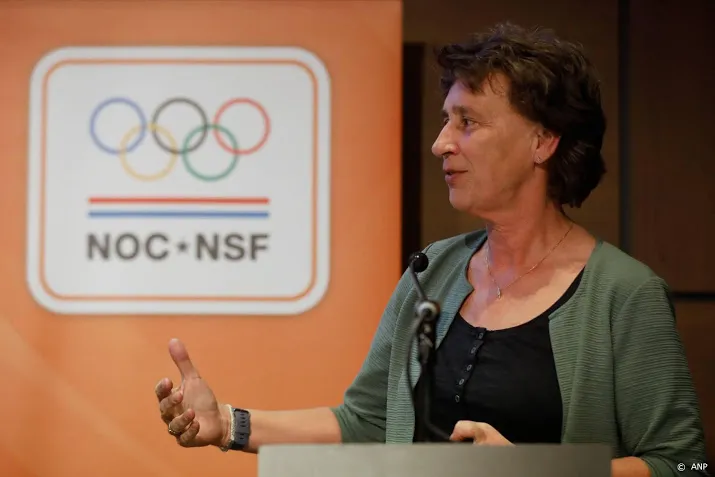 sportkoepel kabinet precies op tijd met financiele steun