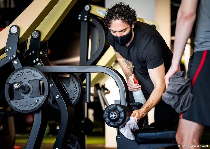 sportscholen blij open te blijven wel vragen over groepslessen