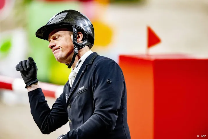 springruiter greve nederlands kampioen na foutloze finale