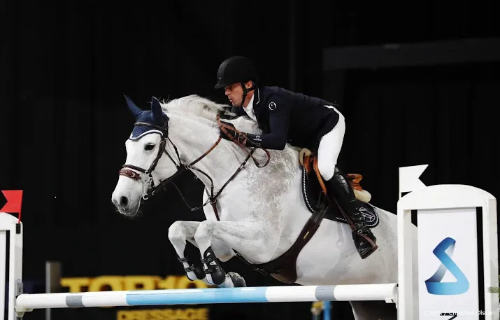 springruiter smolders derde in grand prix in wellington