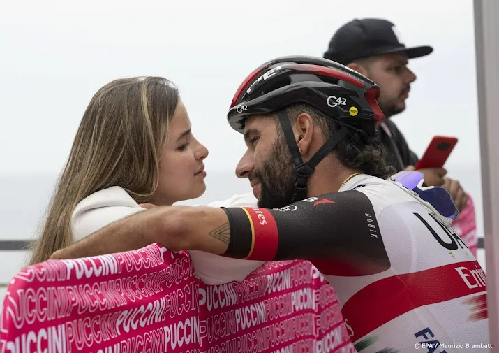 sprinter gaviria verlaat uae emirates voor movistar
