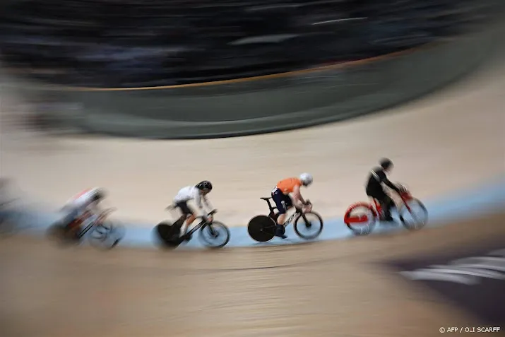 sprinter quintero houdt lavreysen af van veertiende wereldtitel