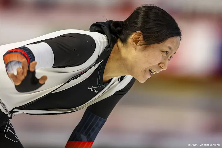 sprintkampioene takagi trekt zich halverwege wk allround terug