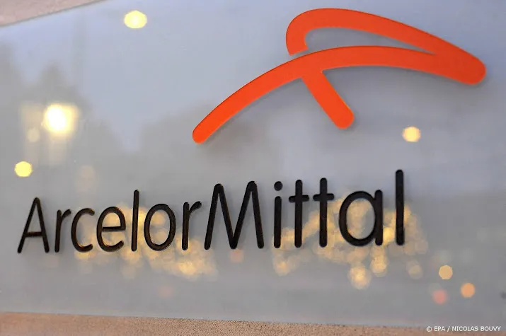 staalconcern arcerlormittal legt oekraiense fabriek nagenoeg stil