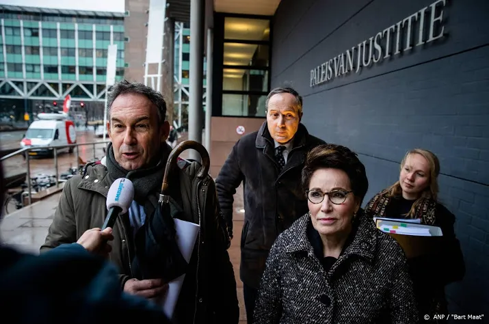 staat medische zorg voor van laarhoven in cel is nu voldoende