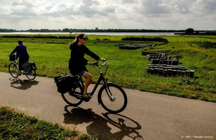 staatsbosbeheer sluit deel biesbosch om drukte