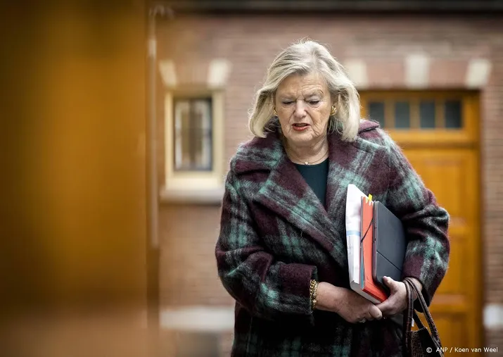 staatssecretaris deed niet genoeg tegen corona in detentie