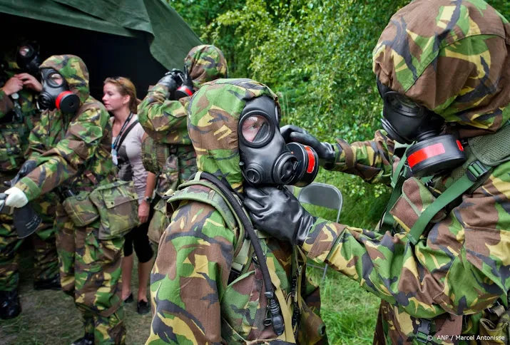 staatssecretaris gasmaskers voldoen aan norm