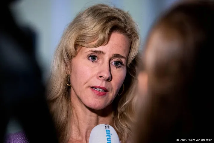 staatssecretaris keijzer wil grens stellen aan immigratie