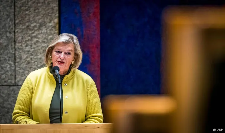 staatssecretaris nood aan de man op lesbos