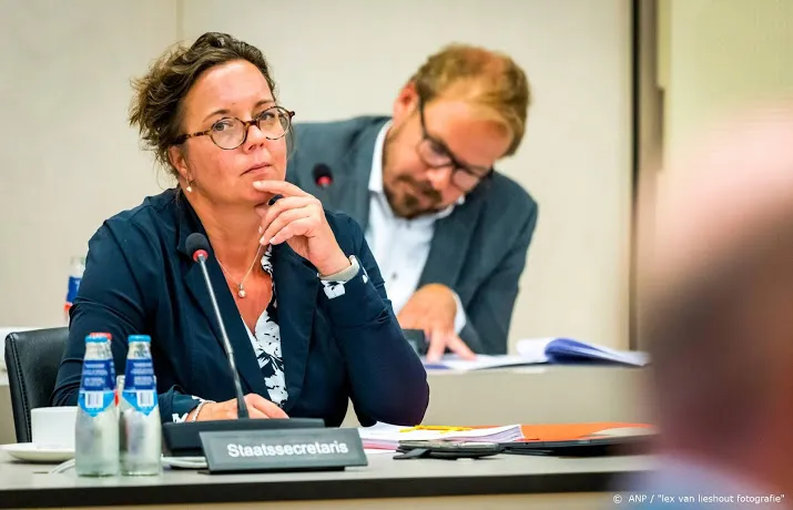staatssecretaris van ark wordt minister voor medische zorg