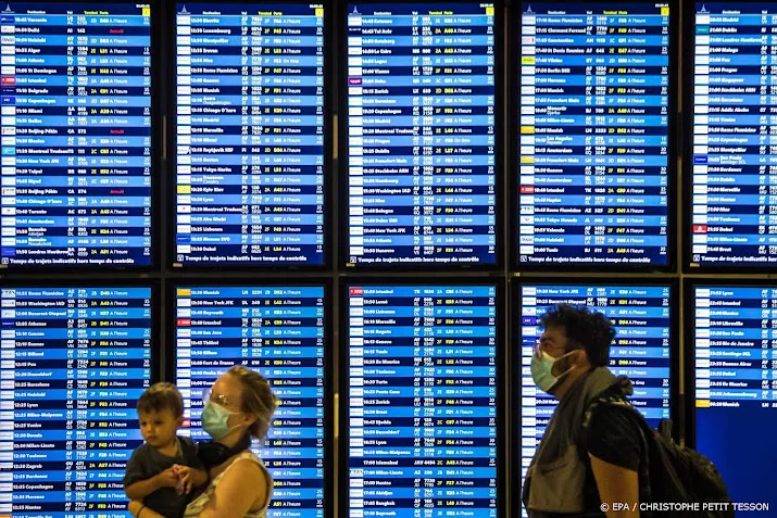 staking brandweerlieden luchthaven parijs afgewend na loonakkoord